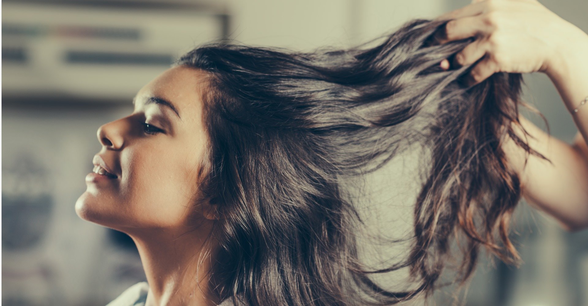 1359 Mulher Tendo Seu Cabelo Cuidado